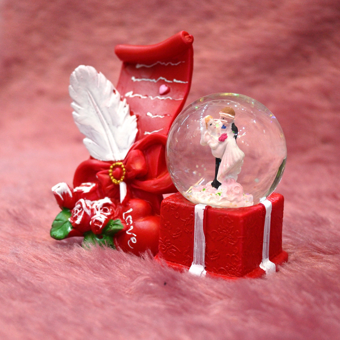 Valentine Day Beautiful Gifts Decorative Showpiece