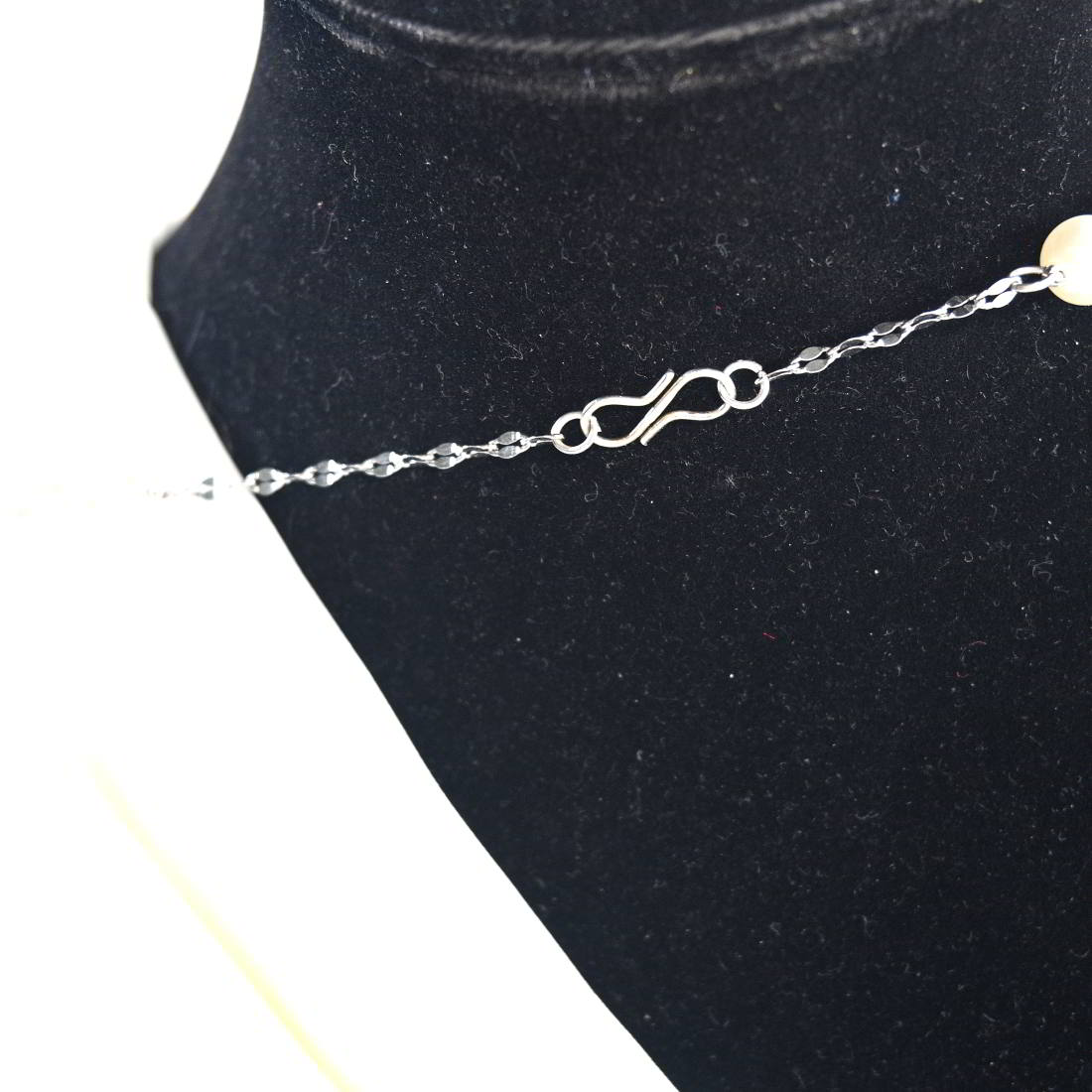 Beautiful Silver Plated Anti Turnish Chain With White Pearl For Women And Girls