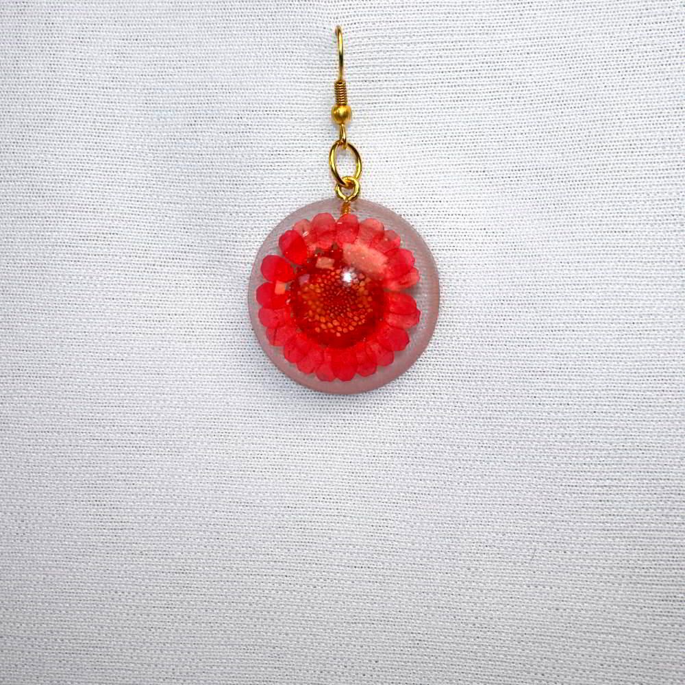 Beautiful Handmade Resin Pendant With Earrings Containing Real Flower For Woman And Girls