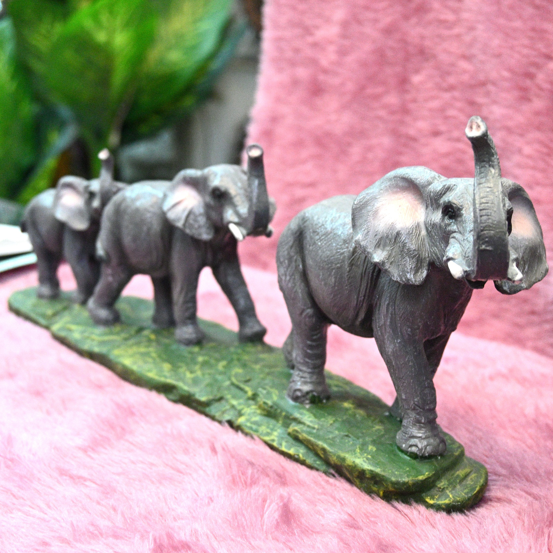 Resin Elephant Parade Antique Piece FOR Home Decoration  